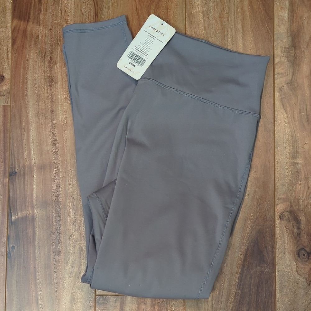 NEW Fabletics Motion365 Gray Leggings Size 2XL